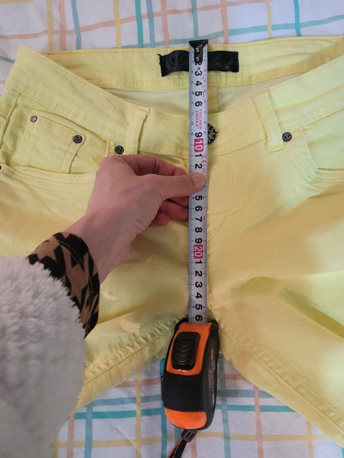 Jean jaune, taille 38 - photo numéro 10