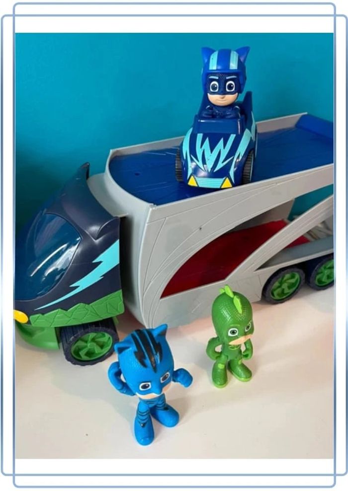 Lot camion , véhicule et figurine pyjamasques - photo numéro 3