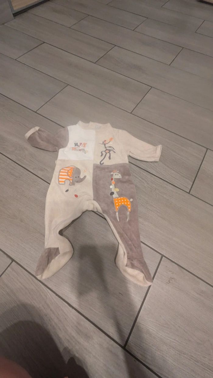 Lot pyjama 3 mois - photo numéro 6