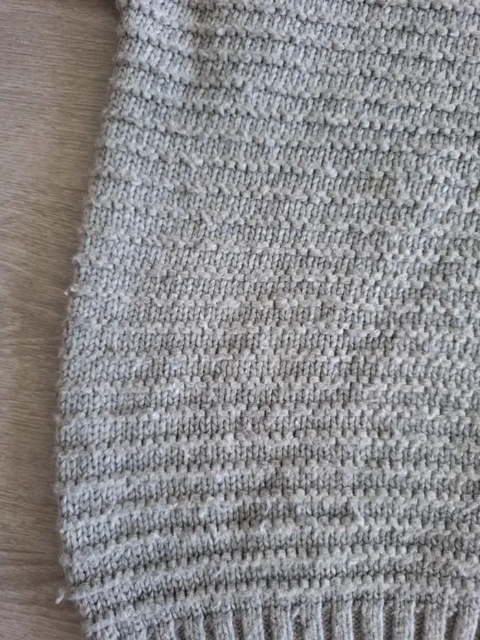 Pull sans manche okaidi taille 8 ans - photo numéro 2