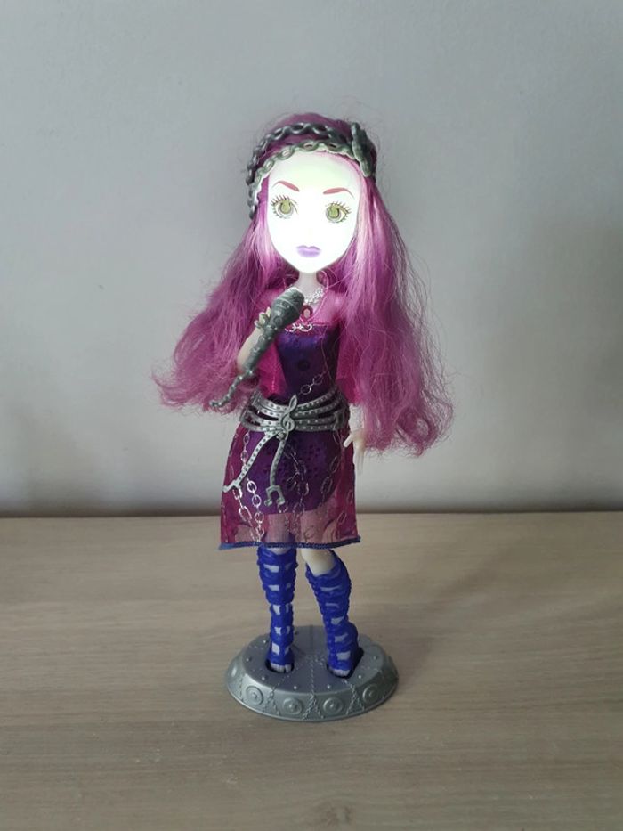 Poupée Monster High - Ari Hauntington - Spooktacular Popstar - Mattel
