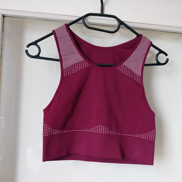 Brassière de sport taille XS neuve