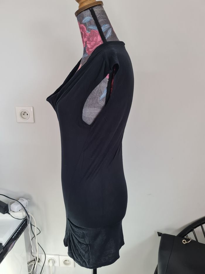 Petite robe noire naf naf - photo numéro 5