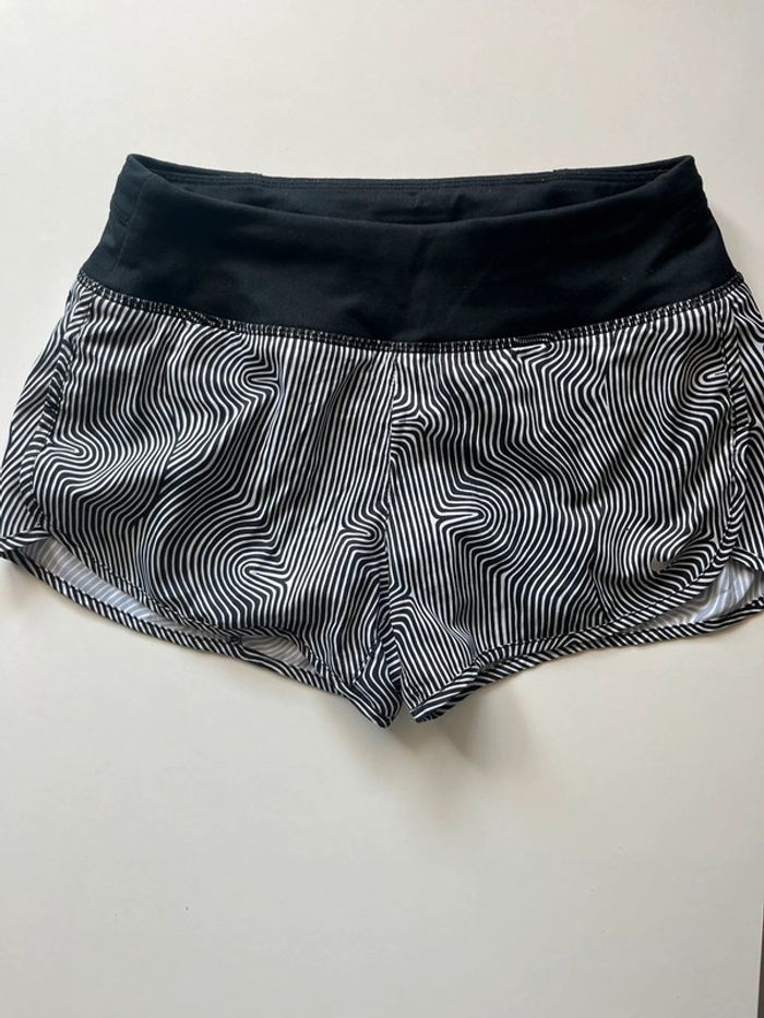 Mini short de sport Nike XS femme