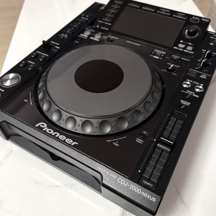 Platine vinyle numérique multi-lecteur DJ Pioneer CDJ-2000nexus Pro en parfait état - photo numéro 2
