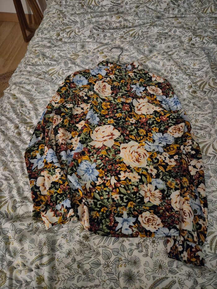 Chemise fleur t 38 - photo numéro 3