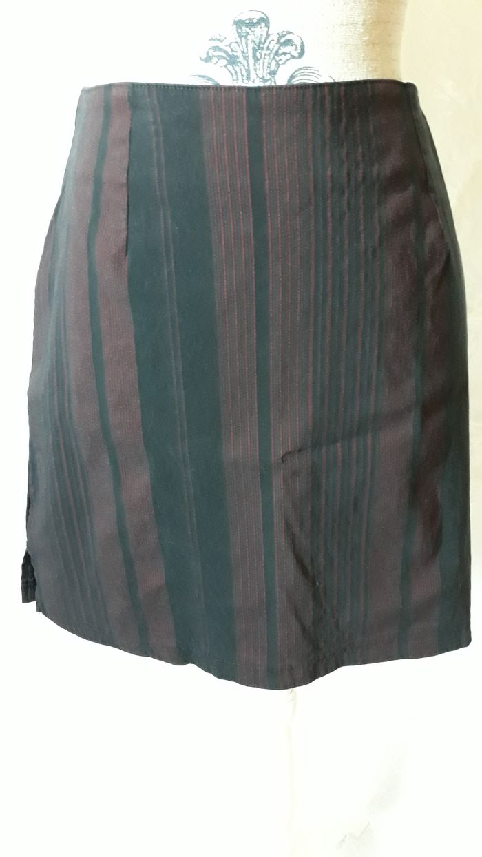 Faby27800 Jupe femme "Cache Cache", rayures noires et bordeaux, T 42 - photo numéro 2