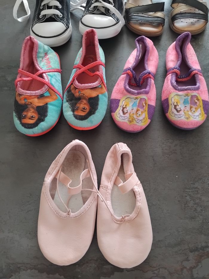 Lot chaussures fille t 26 - photo numéro 2