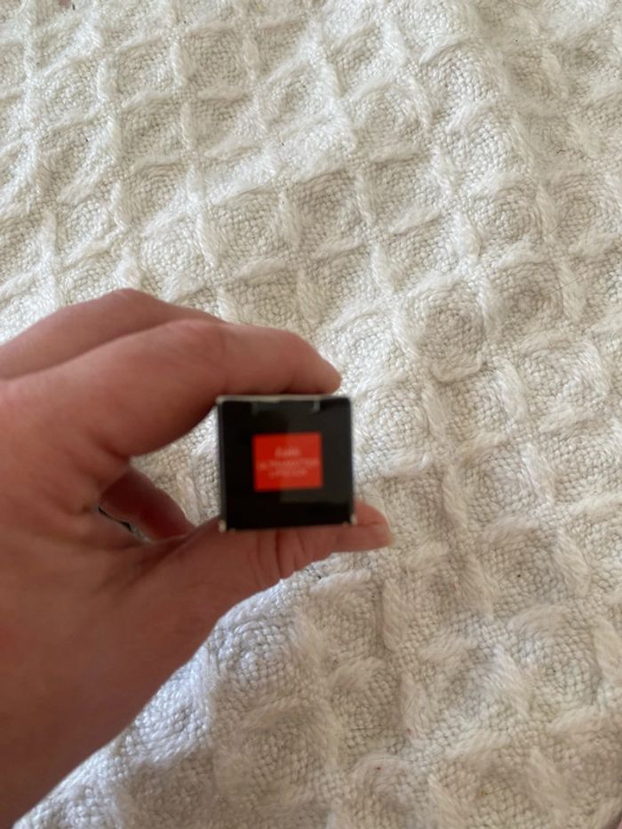 Rouge à lèvres illamasqua - photo numéro 2