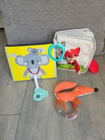 Jouets en tissu d'éveil et hochet Vertbaudet 