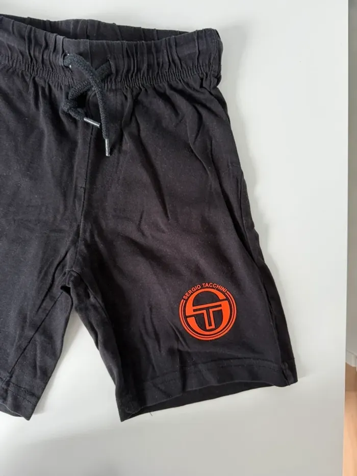 Short Sergio tacchini 3 ans - photo numéro 4