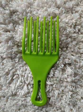 Peigne afro vert