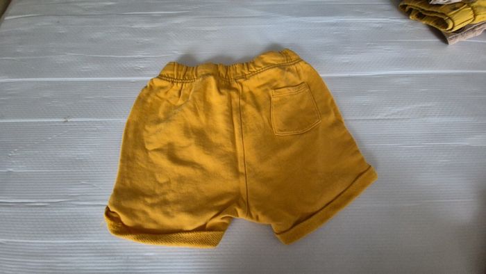 Short garçon 24 mois (86 cm) - photo numéro 2