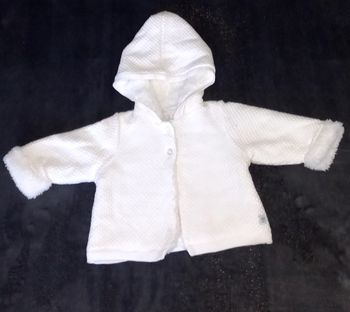 Gilet blanc très bon état de marque cadet roussele