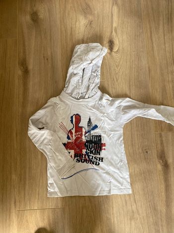 Manche longue à capuche