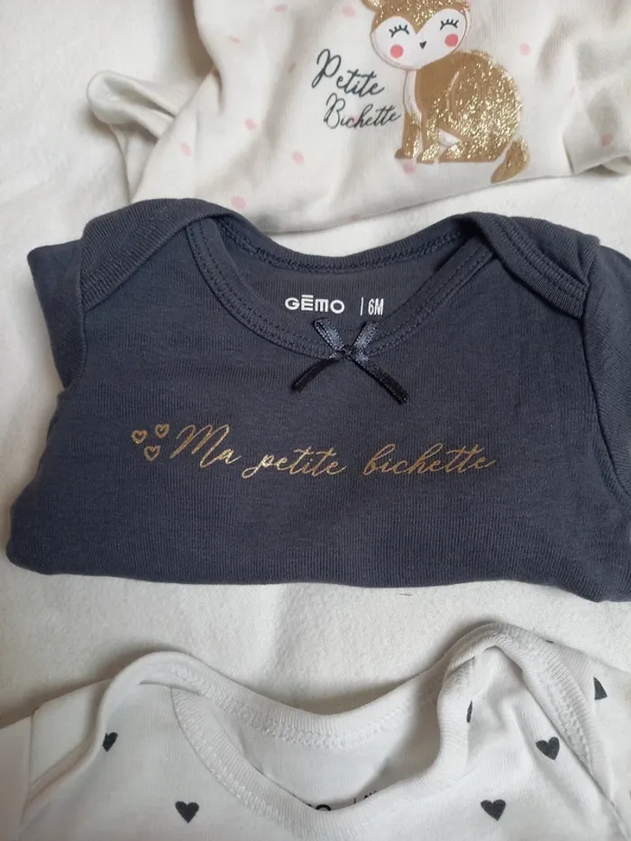 Lot vêtements bébé 6 mois - photo numéro 3