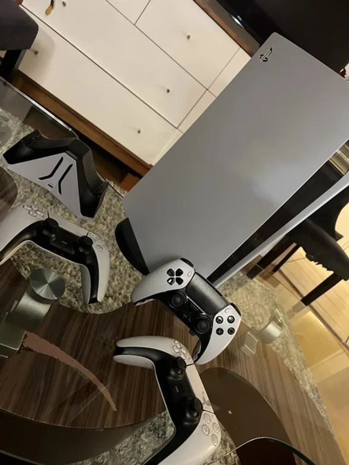 Sony PlayStation 5 - photo numéro 2