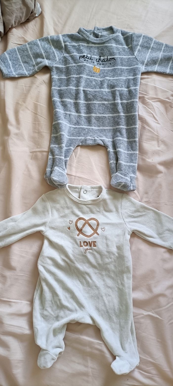 Pyjamas mixte 1 mois - photo numéro 3