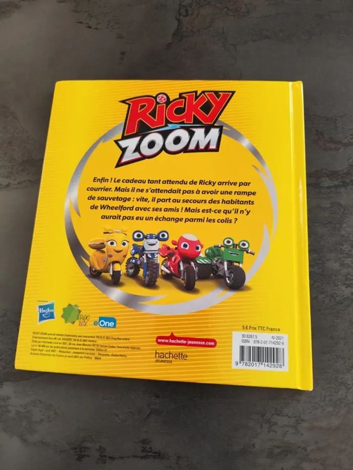 Livre Ricky Zoom - photo numéro 8