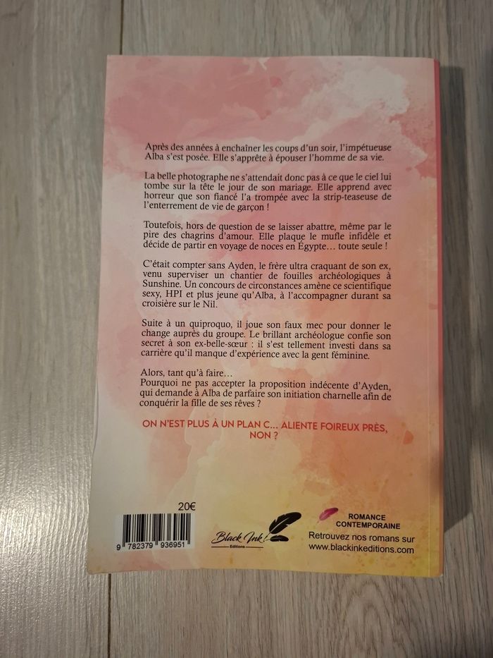 Romance d'Anna Triss, Recherche faux mec pour plan c...aliente - photo numéro 2