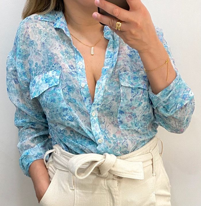 Chemise fleurie transparente