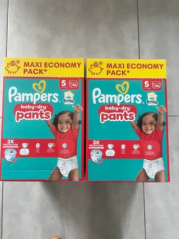 Couches pampers taille 5 pants 