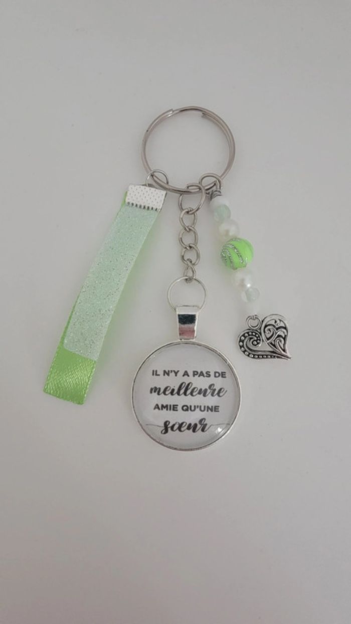 Cadeau sœur, porte clé message bijoux de sac " il n y a pas de meilleure amie qu'une soeur"
