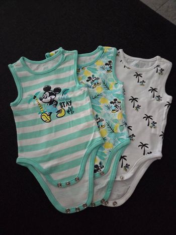 Lot 3 bodies sans manche