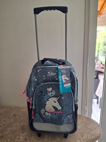 Cartable licorne neuf 