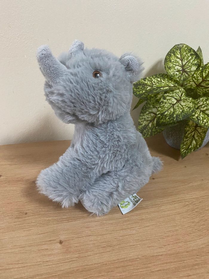 Doudou peluche rhinocéros gris re pets nature planet