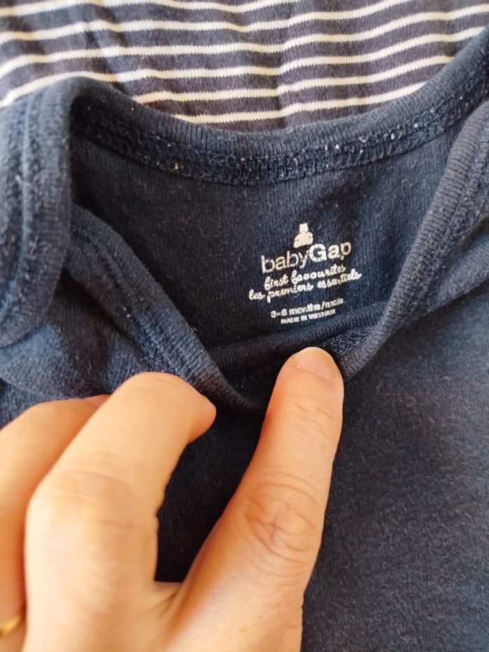 Lot 5 bodys manches courtes - photo numéro 3