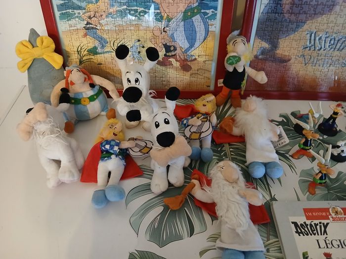 Lot de 27 figurines peluche bd tableau puzzle astérix et obélix - photo numéro 8