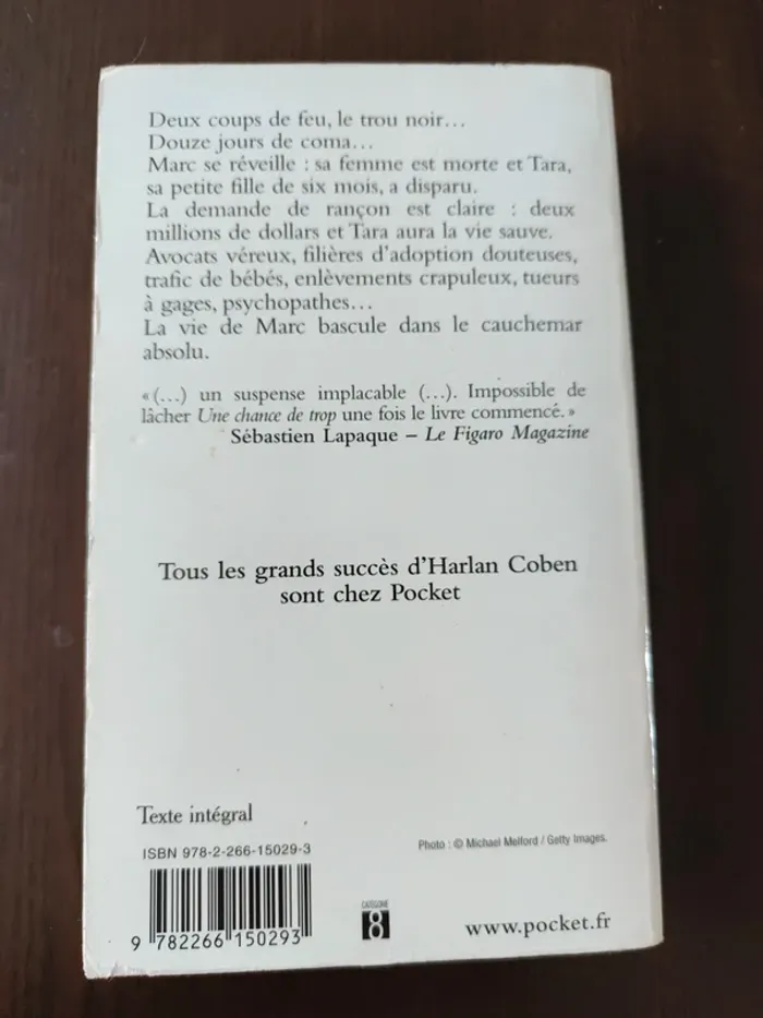 Livre Une chance de trop - photo numéro 2