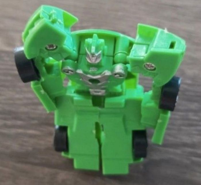 Figurines Transformers et robot - photo numéro 6