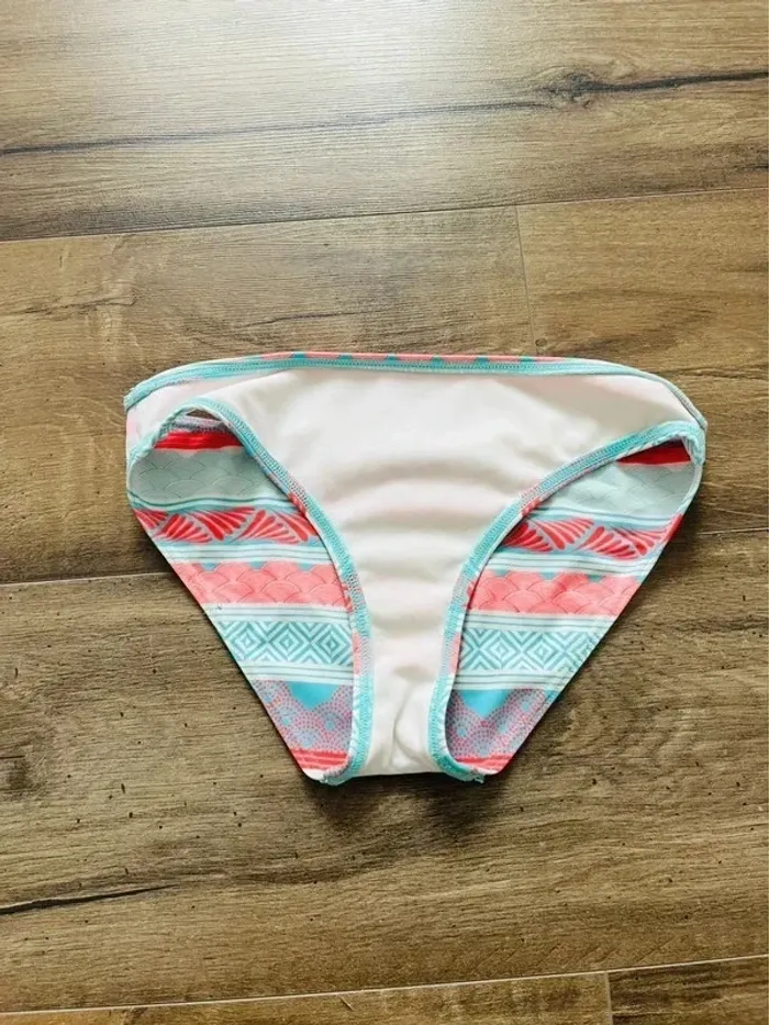 Maillot de bain fille 2 pièces 8/10 ans - photo numéro 4