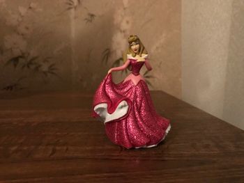 Figurine aurore belle au bois dormant