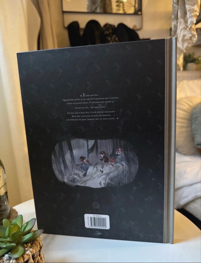 BD Les Carnets De Cerise - Le Zoo pétrifié Tome 01 - photo numéro 2