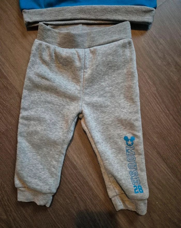 Magnifique ensemble jogging Mickey 86 cm - photo numéro 2