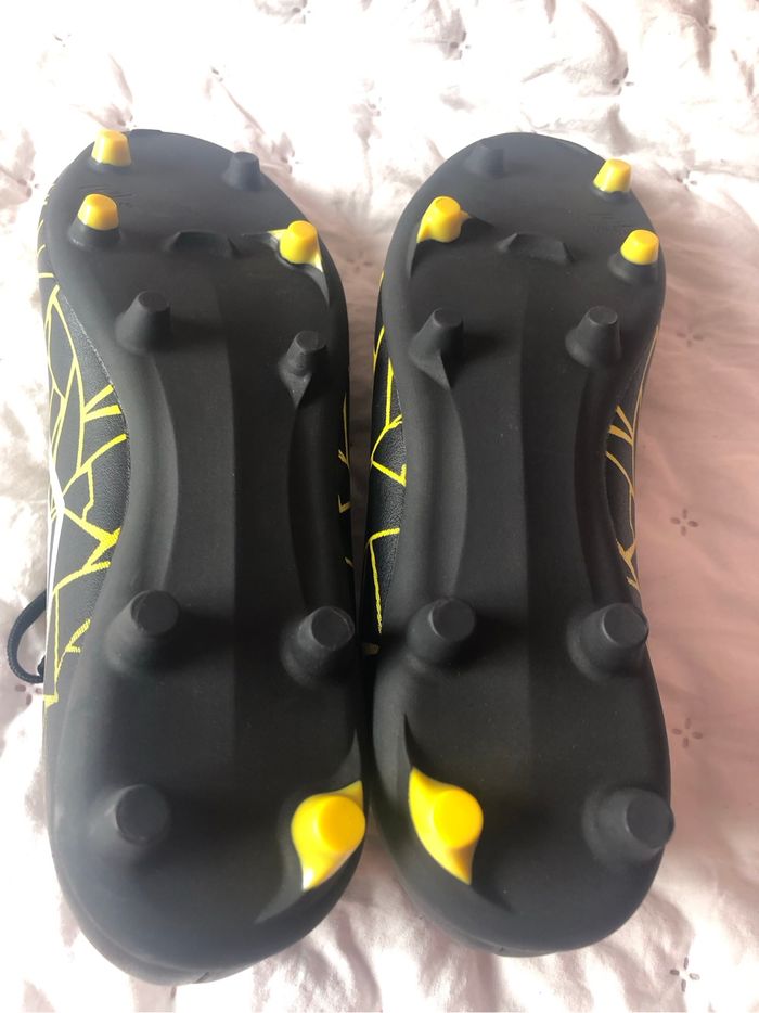 Crampons garçon umbro T37 - photo numéro 3
