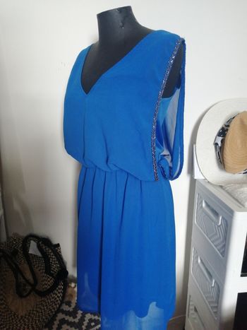 Robe fluide. Bleu. Bijou 38