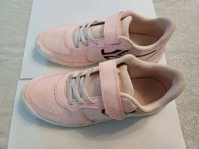 Basket Artengo pointure 38 rose (familleac72) - photo numéro 2