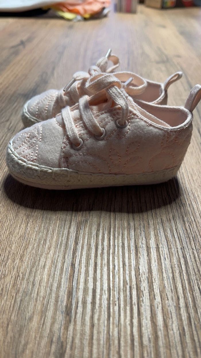 Chaussures bébé tape à l’œil - photo numéro 3