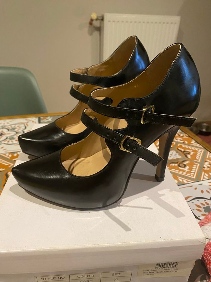 Chaussures vernies noires - photo numéro 3
