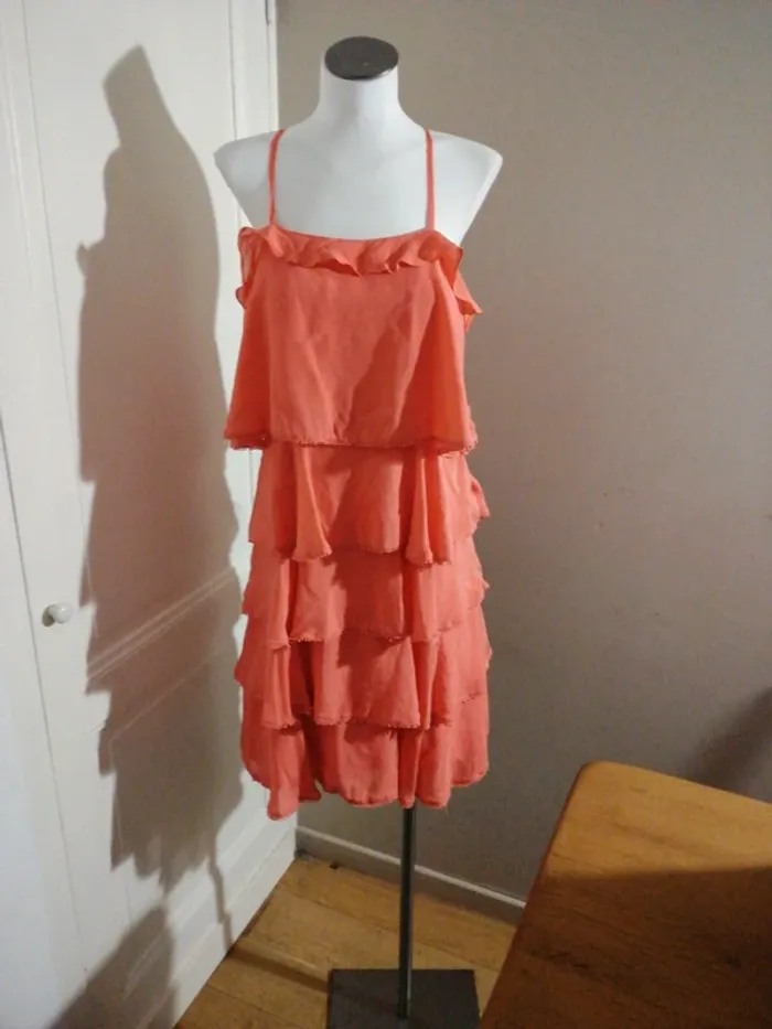 Robe à bretelles corail marque 123 Taille 38