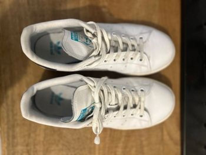 Stan Smith Adidas blanche et bleue - photo numéro 4