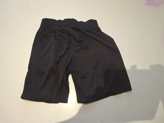 Short de sport enfant noir - photo numéro 3