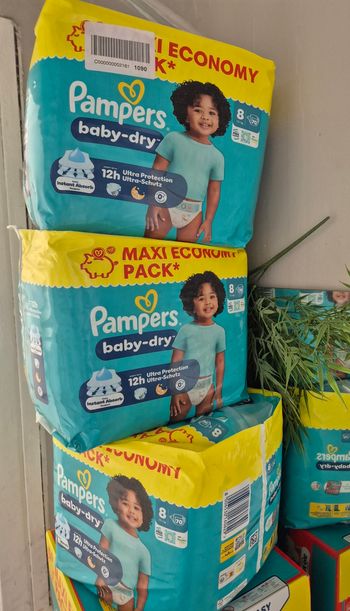 Couche pampers taille 8