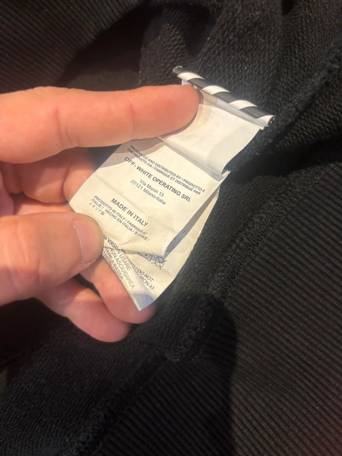 Sweat Off White taille L/XL noir imprimé dans le dos et sur les manches - photo numéro 10