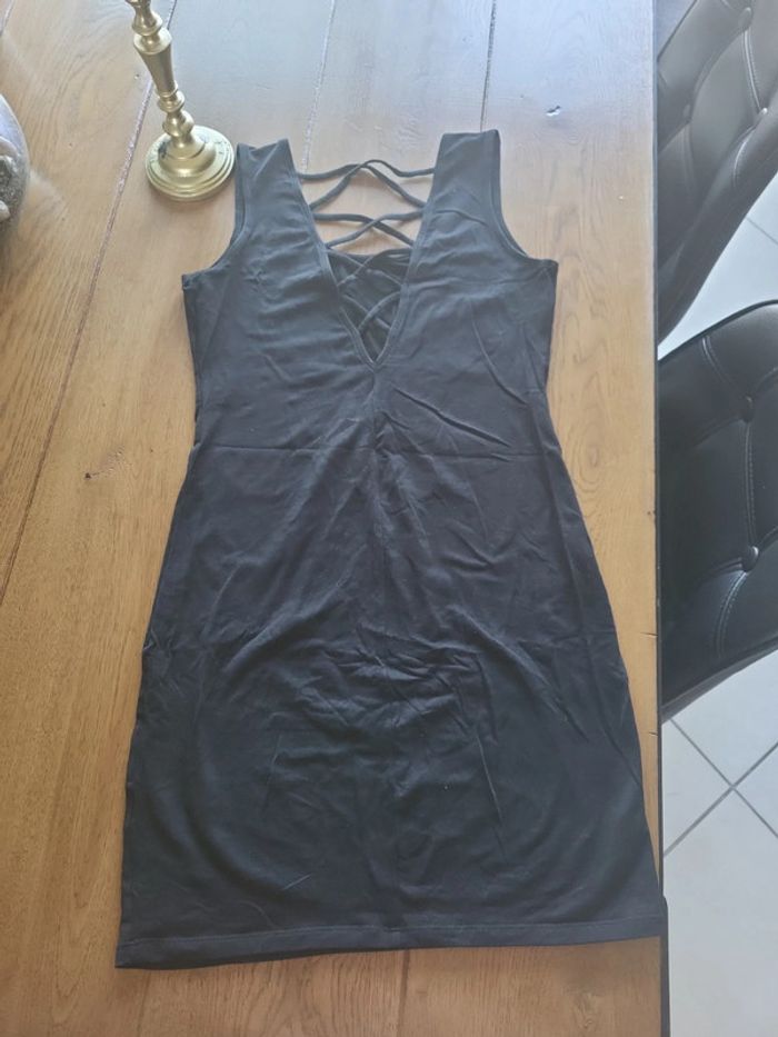 Jolie robe taille m - photo numéro 2