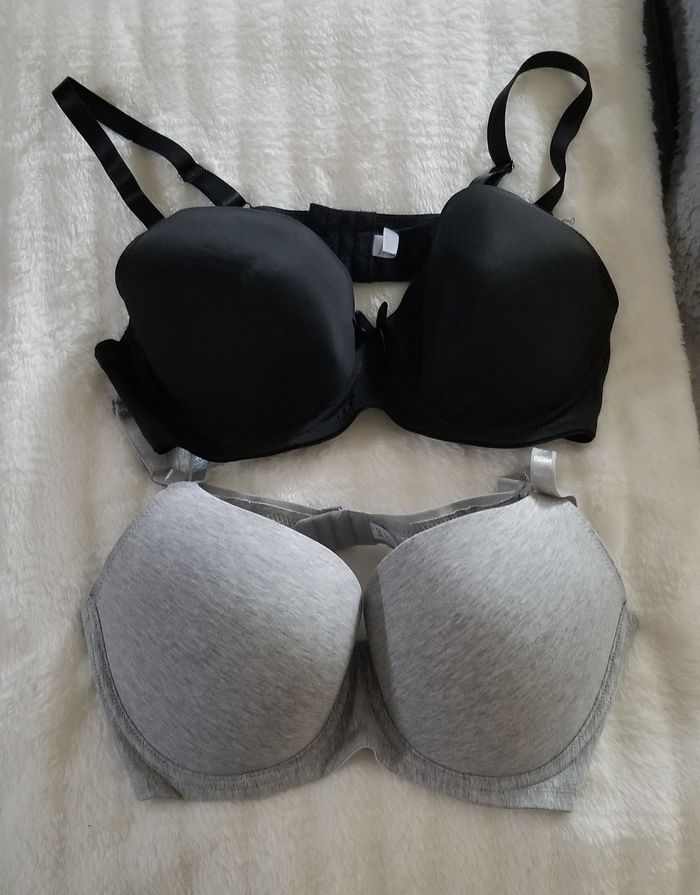 Lot de 2 Soutiens-Gorge neufs en 95D